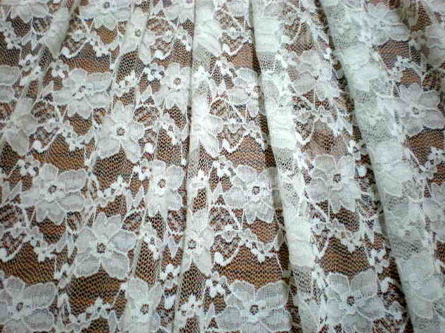3.White Small Flower Lace